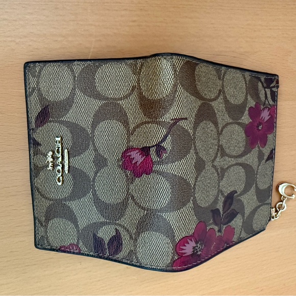 Coach Tan and Pink Signature Wallet - Picture 2 of 4